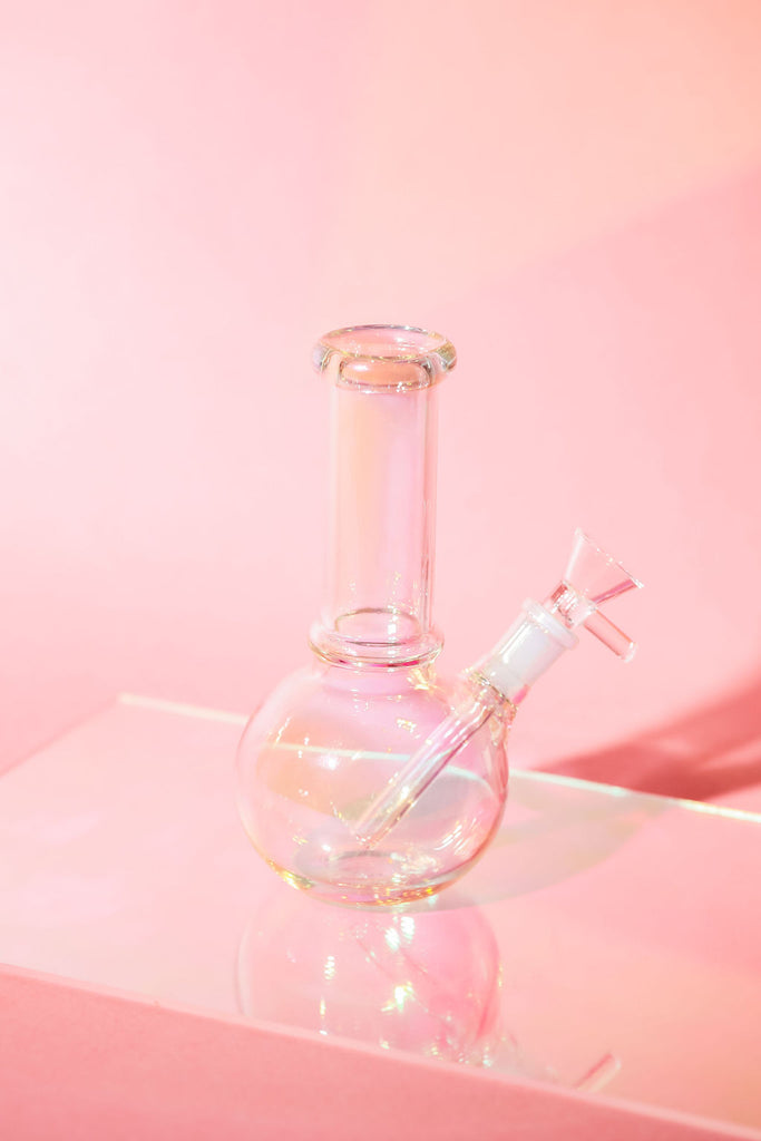 Showcasing the Baby Bong